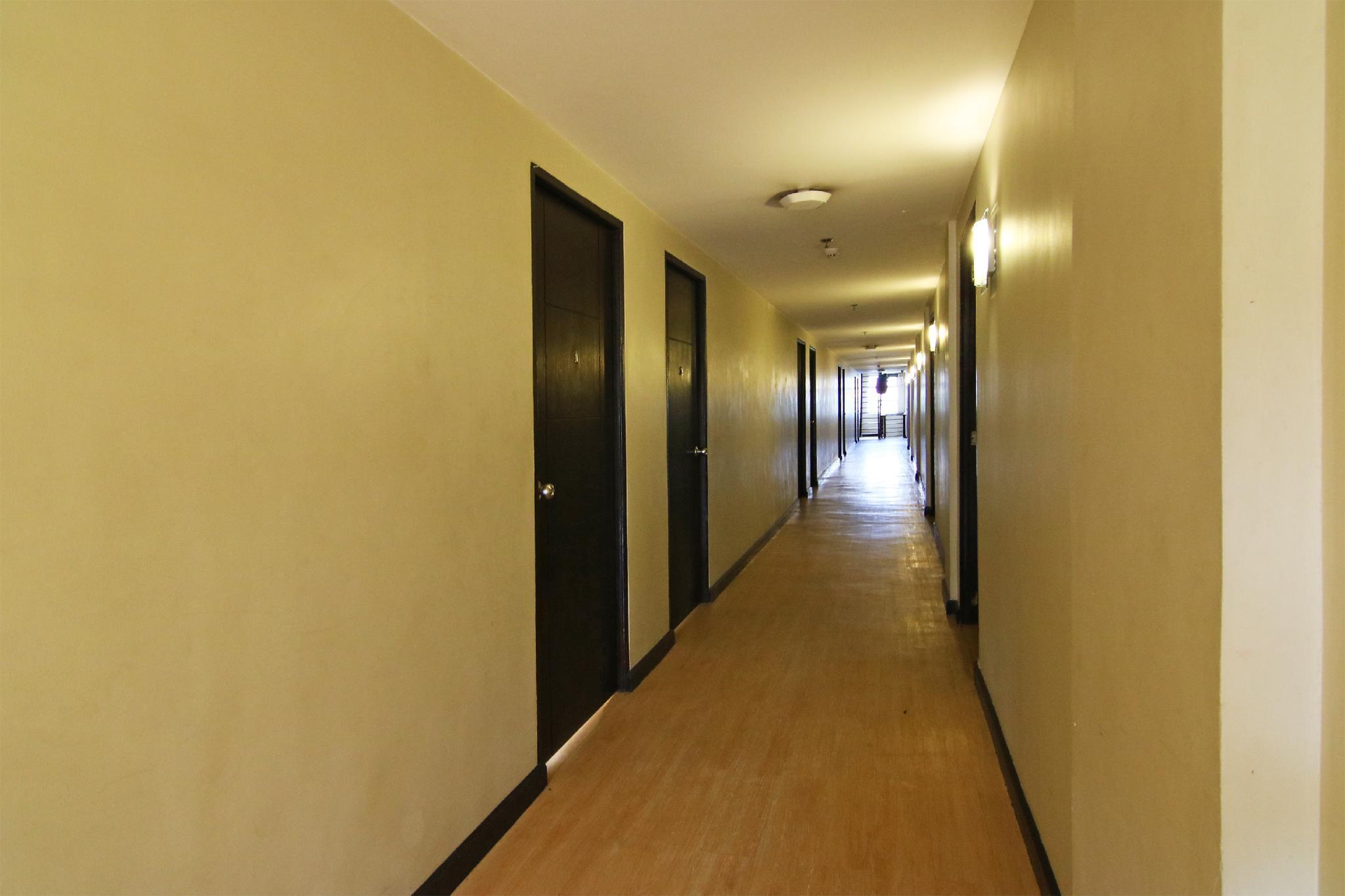 Oyo 110 Asiatel Hotel Пасай Екстериор снимка