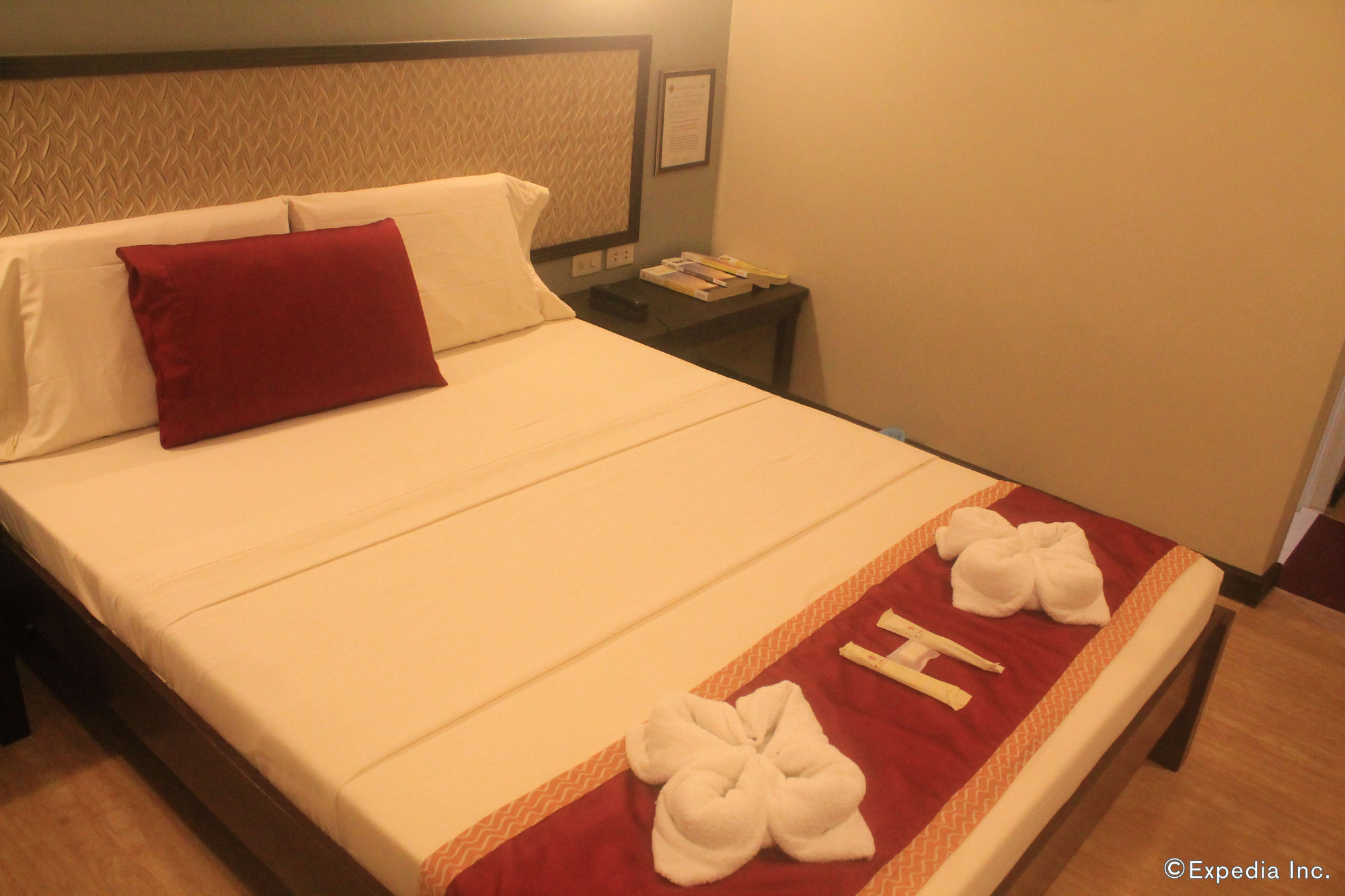 Oyo 110 Asiatel Hotel Пасай Екстериор снимка